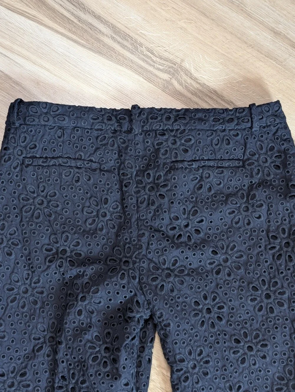 J Crew Cafe Capri Navy Eyelet cropped Pants Women’s 12
